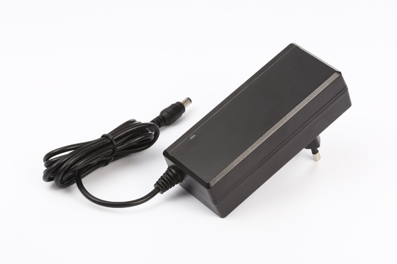 προσαρμοστής εναλλασσόμενου ρεύματος δύναμης προσαρμοστών 60W Τ ΣΥΝΕΧΟΎΣ δύναμης εναλλασσόμενου ρεύματος 12V 5A 15V 4A USB